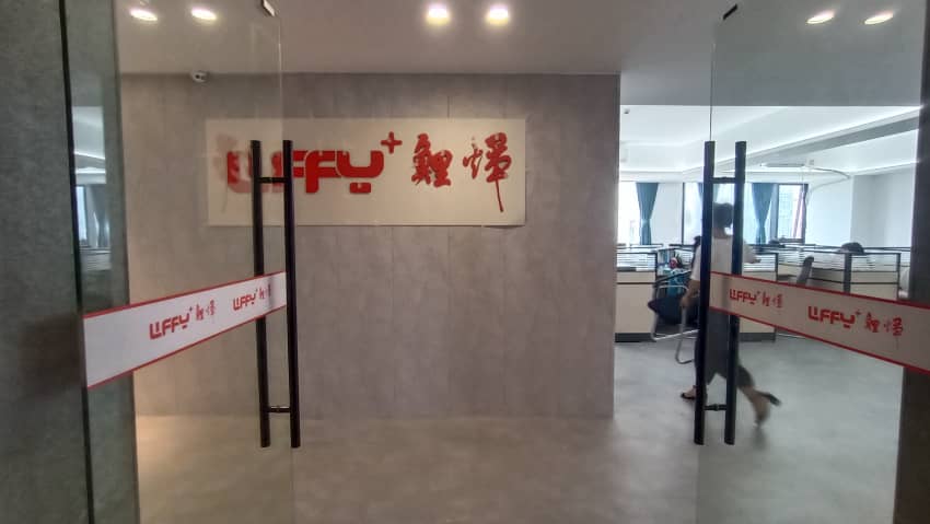生態(tài)木形象墻裝修效果圖_生態(tài)板背景墻